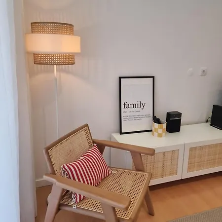 B - 3min Walk From Beach, Terrace Apartment