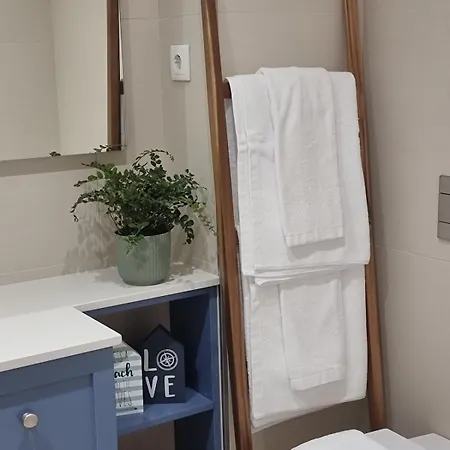 B - 4min Walk From Beach, Terrace Apartman Barra