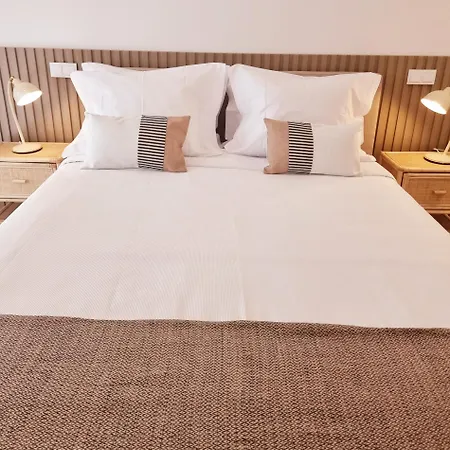 B - 3min Walk From Beach, Terrace Apartment Barra