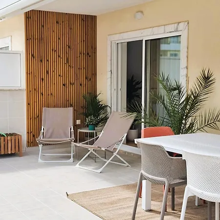 B - 4min Walk From Beach, Terrace Apartment *