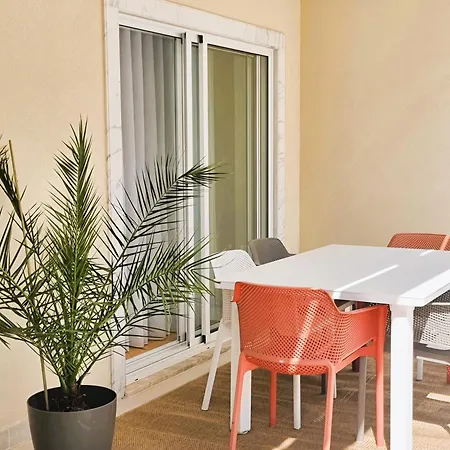 B - 4min Walk From Beach, Terrace *