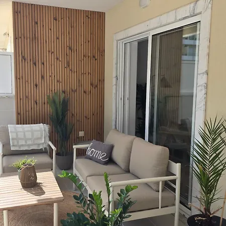 B - 4min Walk From Beach, Terrace Apartman Barra