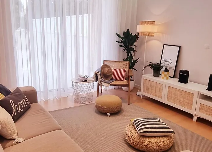 B - 4min Walk From Beach, Terrace