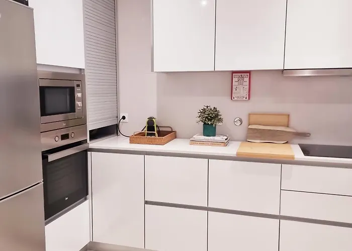 B - 4min Walk From Beach, Terrace Daire *