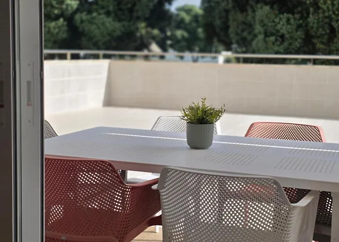 Daire B - 4min Walk From Beach, Terrace